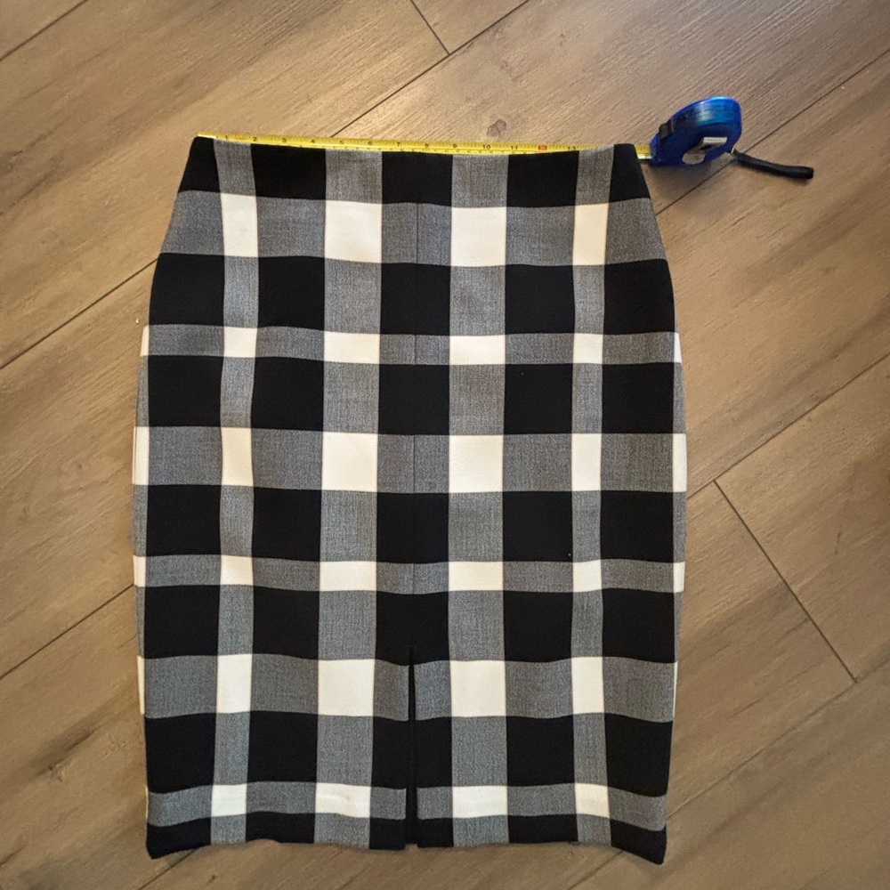 Ann Taylor Black and White Plaid Pencil Skirt
